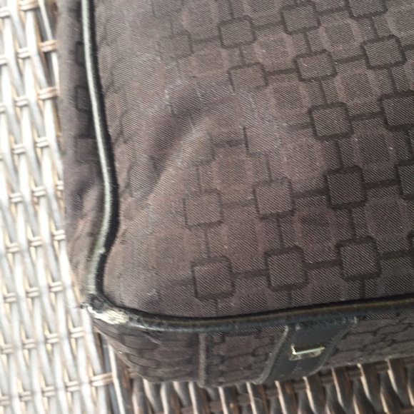 Nine West large totebag handbag-purse w/attachment - Picture 8 of 8